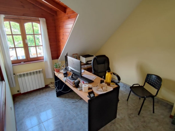Oficinas en alquiler – Belgrano 722, Esquel – foto 2