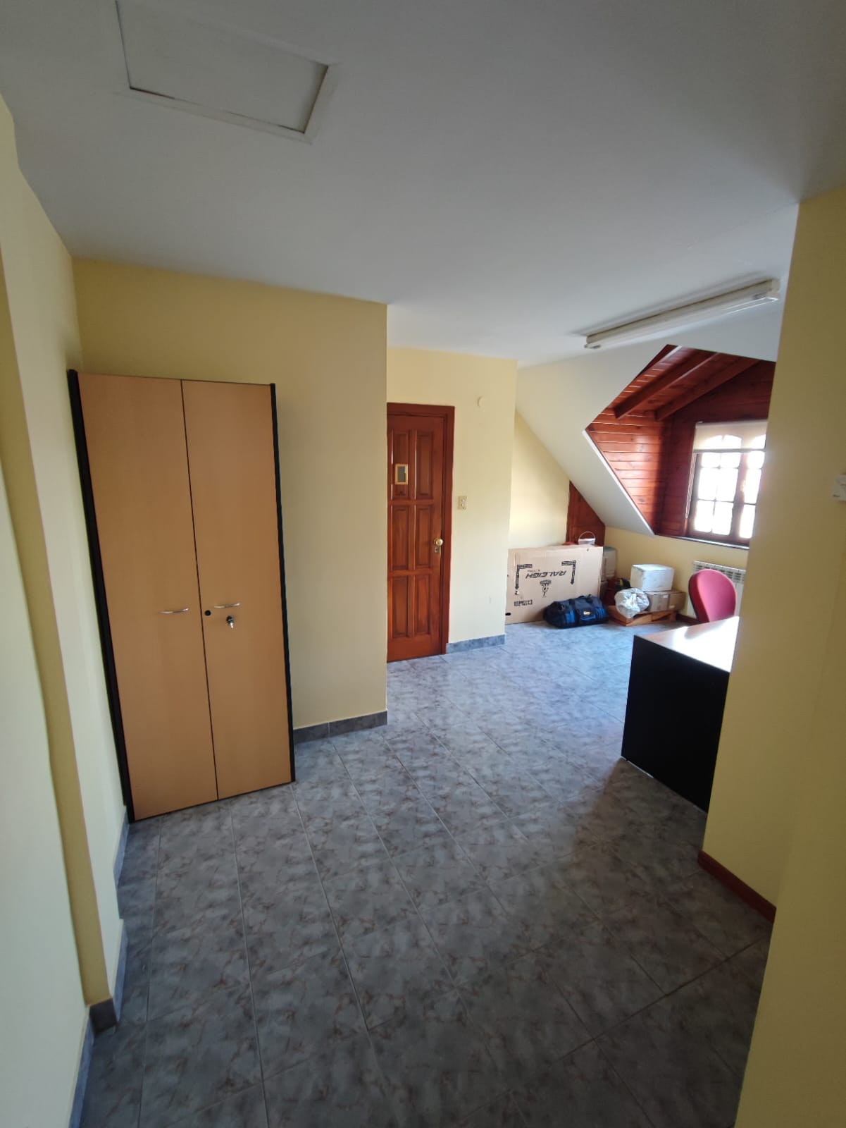 Oficinas en alquiler – Belgrano 722, Esquel – foto 3